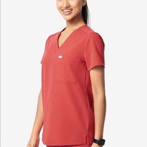 Figs Catarina One Pocket Scrub Top - Clay